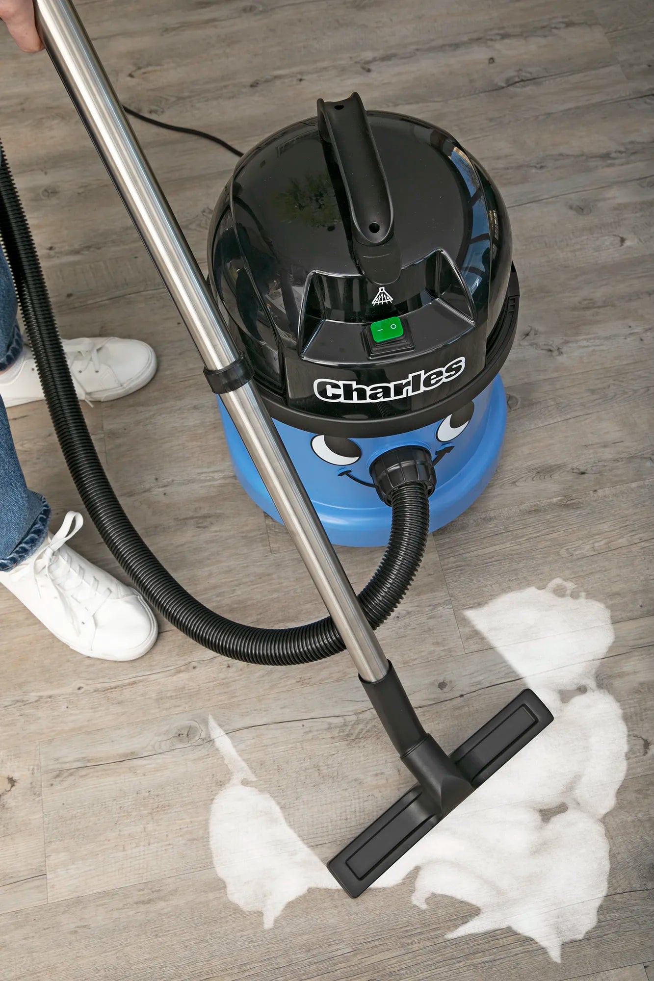 Charles For Wet And Dry Messes - My Henry USA